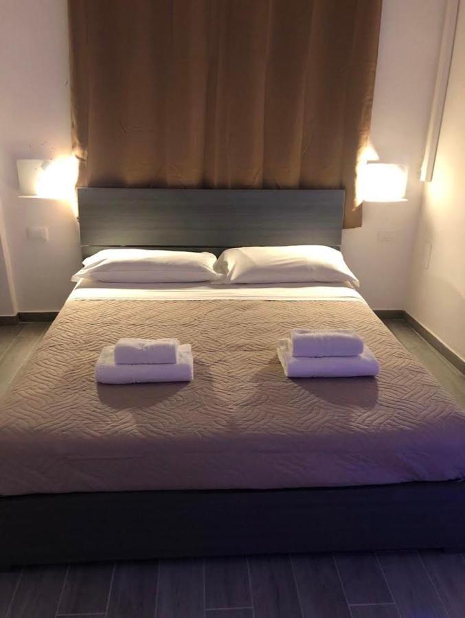 Fuori Ortigia Room 2 Syracuse Bagian luar foto